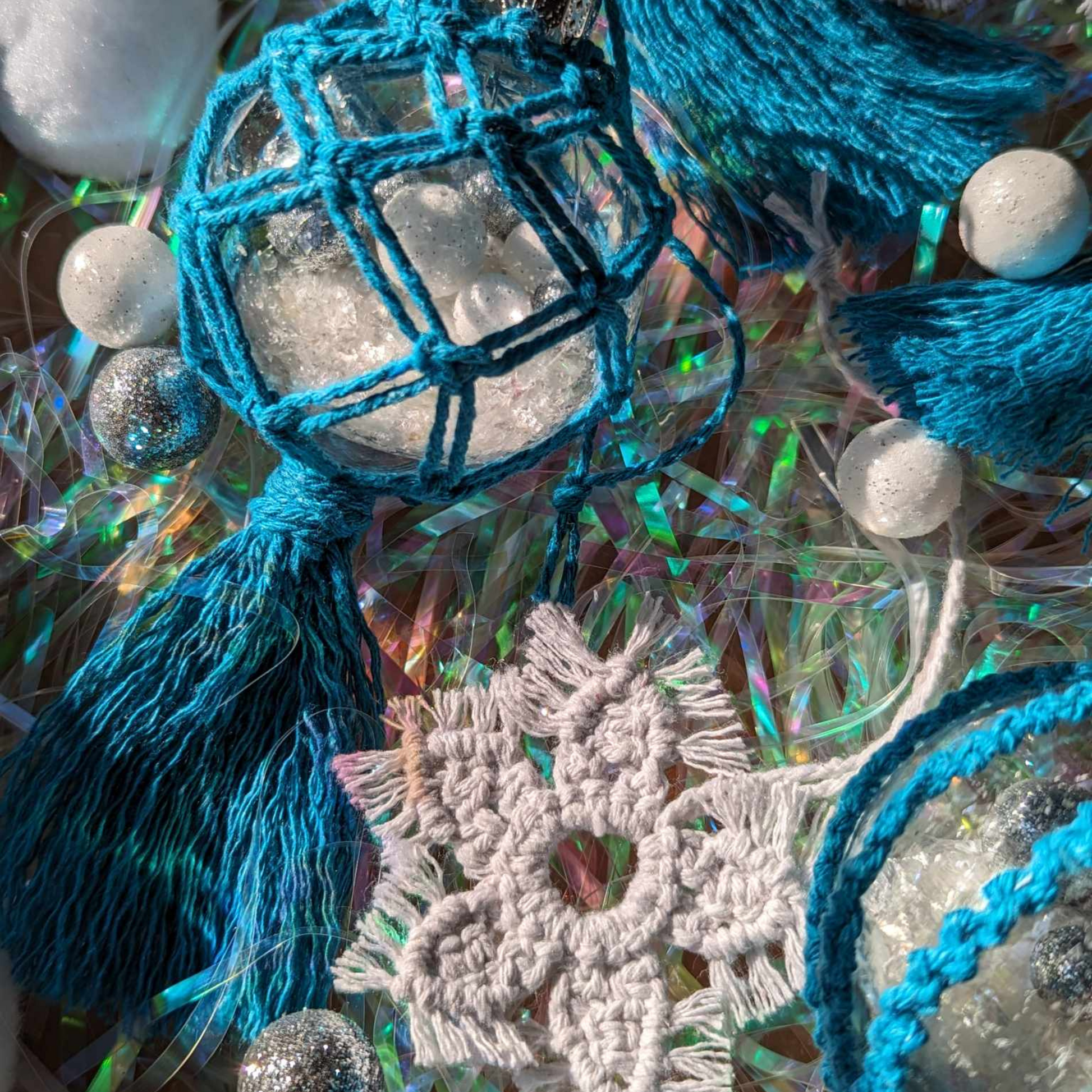 Blue Christmas Decor: Blue Macrame Christmas Bulbs